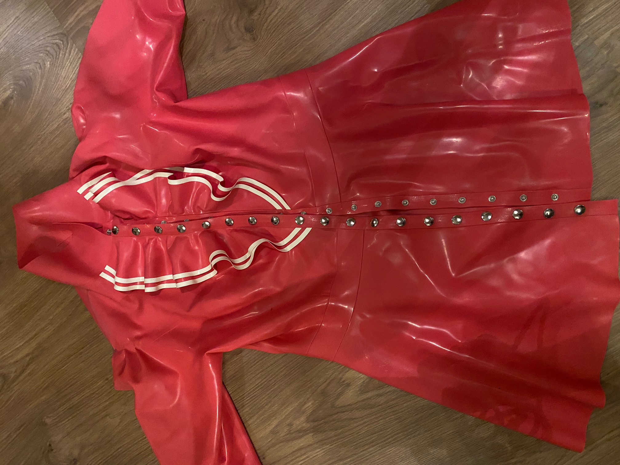 81FBEC9B AC65 4E36 A87E 8781F250D405